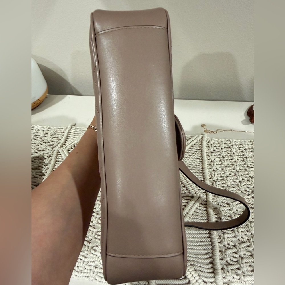 Gucci Taupe Quilted Leather Shoulder Bag with Gold Hardware - Picture 9 of 13